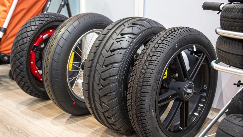 alt with keywords: Stroller tire types